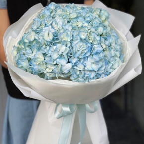 Букет из 5 голубых гортензий в Коломне