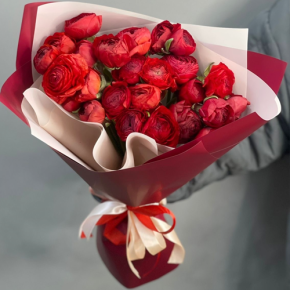 Букет из 21 красного ранункулюса в Коломне