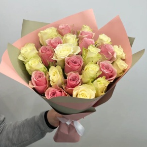 Букет "Мемори" из 23 роз кения (40 см) в Коломне