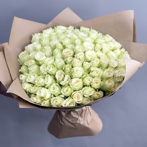 Букет 101 белая роза кения (40 см) в Коломне