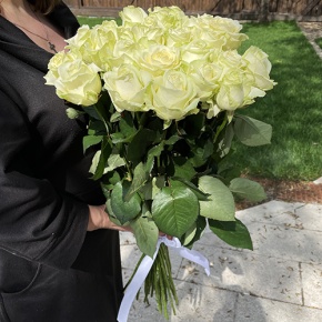 Букет из 21 белой розы (70 см) в Коломне