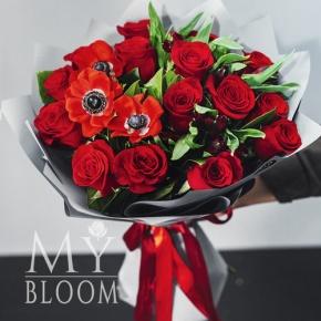 Букет "Антарес" из красных роз, анемонов и альстромерий в Коломне