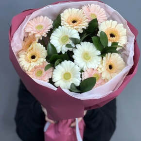 Букет из 13 белых гербер микс в Коломне