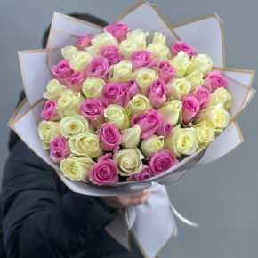 Букет из 51 розы микс  (40 см) в Коломне