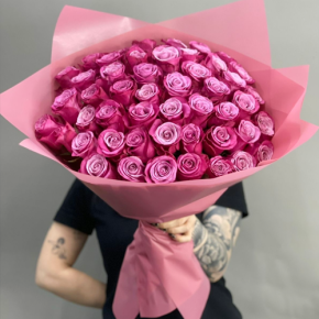 Букет из 51 розы Космик (60 см) в Коломне