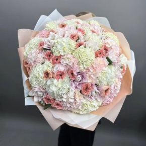 Букет "Ля мур" из гортензий, пионовидных роз и пионовидных ароматных лилий в Коломне