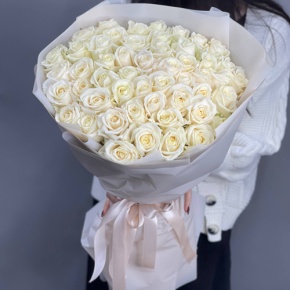 Букет "Белый мотылёк" из 51 белой розы (60 см) в Коломне