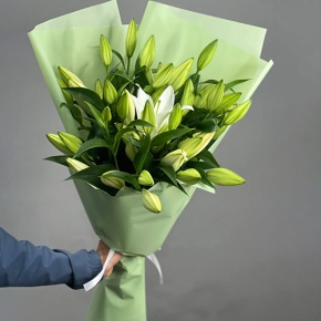 Монобукет из 9 ароматных белых лилий в Коломне