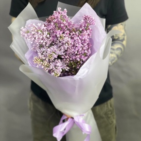 Букет из 9 веток ароматной сирени в Коломне
