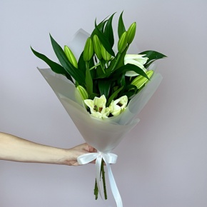 Монобукет из 3 белых лилий в Коломне