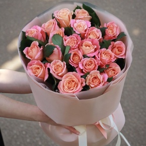 Букет из 21 розы Мисс Пигги (50 см) в Коломне