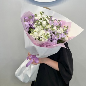 Букет из ароматных маттиол в Коломне