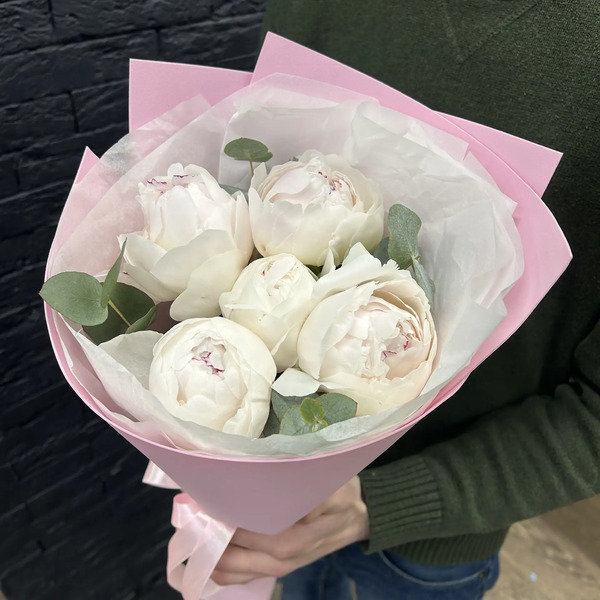 Букет из 5 пионов Одиле "Пломбир" в Коломне