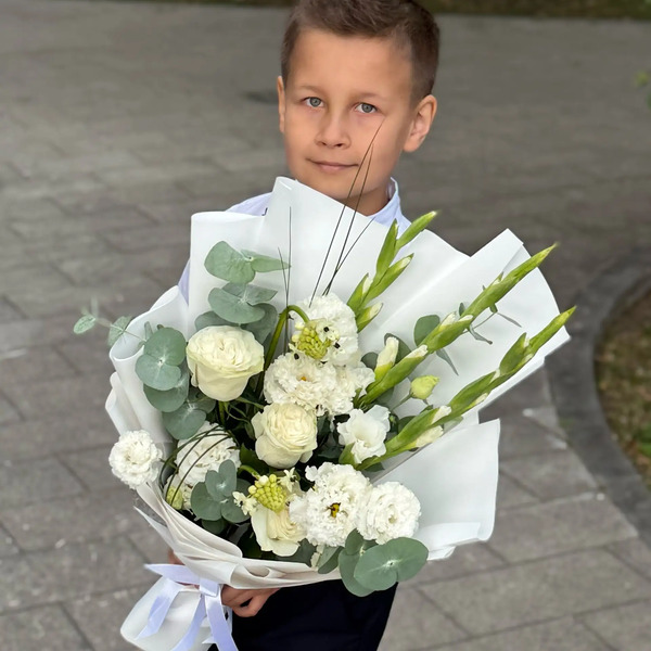 Букет на 1 сентября с гладиолусами, розами, эустомой и орнитогалумом в Коломне