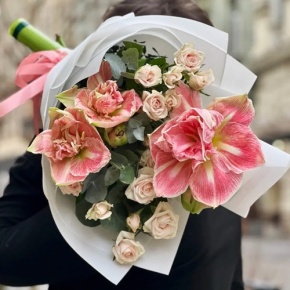 Букет "Анель" из амариллисов и кустовых роз в Коломне