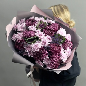 Букет "Виолетта" из хризантем Бигоуди, лимониума, брассики и кустовых хризантем в Коломне