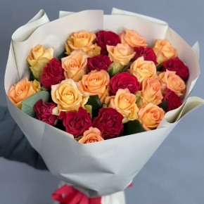 Букет "Прайм" из 25 роз Оранж и Эль Торо (50 см) в Коломне