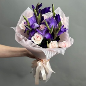 Букет из роз и гладиолусов в Коломне