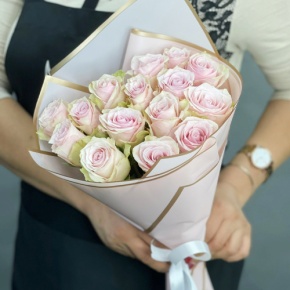 Букет из 15 пудровых роз Кения (40 см) в Коломне