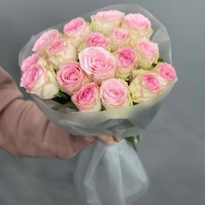 Букет из 17 роз Кения (40 см) в Коломне