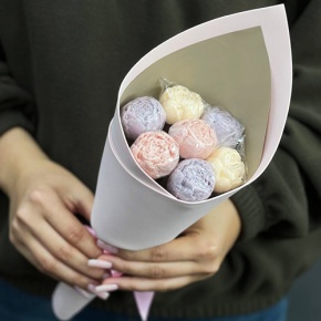 Букет из 7 шоколадных пионов в Коломне