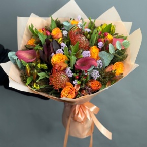 Букет "Даниэлла" из калл, роз, гиперикума, сафари, капса и лейко в Коломне