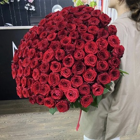 Букет 101 красная роза (70 см) в Коломне