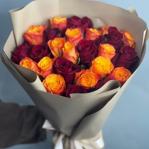 Букет из 25 Кенийских роз микс (40 см) в Коломне
