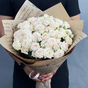 Букет "Крошка Сью" из 15 кустовых роз (50 см) в Коломне