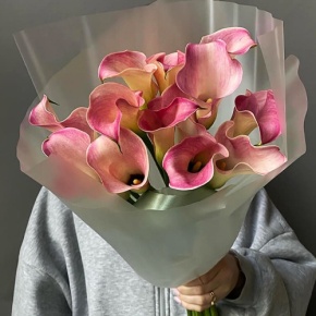 Букет из 13 нежных калл в Коломне