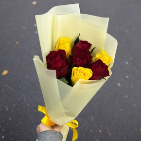 Букет из 7 Кенийских роз (40 см) в Коломне