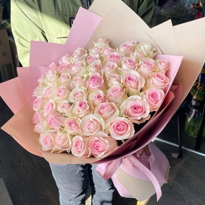 Букет 101 роза Свит ревиваль (60 см) в Коломне