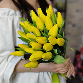 Букет из 25 жёлтых тюльпанов в Коломне