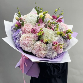 Букет "Флорида" из гортензий, пионов и эустом в Коломне
