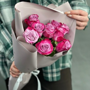 Букет "Сесилия" из 9 фиолетовых роз кения (40 см) в Коломне