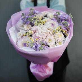 Букет "Сады Версаля" из маттиол, георгин, гортензии и кустовых хризантем в Коломне