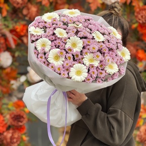 Букет "Всё для тебя" из хризантем сантини и гербер в Коломне