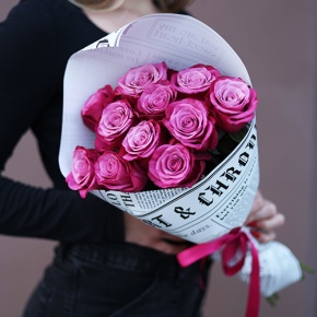 Букет из 11 роз Космик (50 см) в Коломне