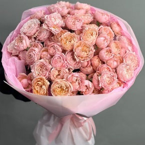Букет из 35 кустовых пионовидных роз Джульетта (60 см) в Коломне