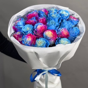 Монобукет из 21 розы Эквадор Радуга (70 см) в Коломне