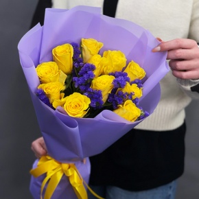 Букет "Лейкерс" из лимонных роз и статицы в Коломне