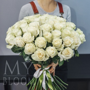 Букет 75 белых роз Эквадор Мондиаль (80 см) в Коломне