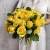 Букет из 25 лимонных роз с рускусом (40 см) в Коломне Букет из 25 лимонных роз с рускусом (40 см) в Коломне